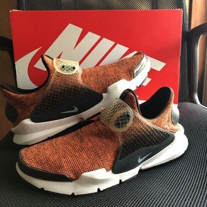 Nike Sock Dart SE